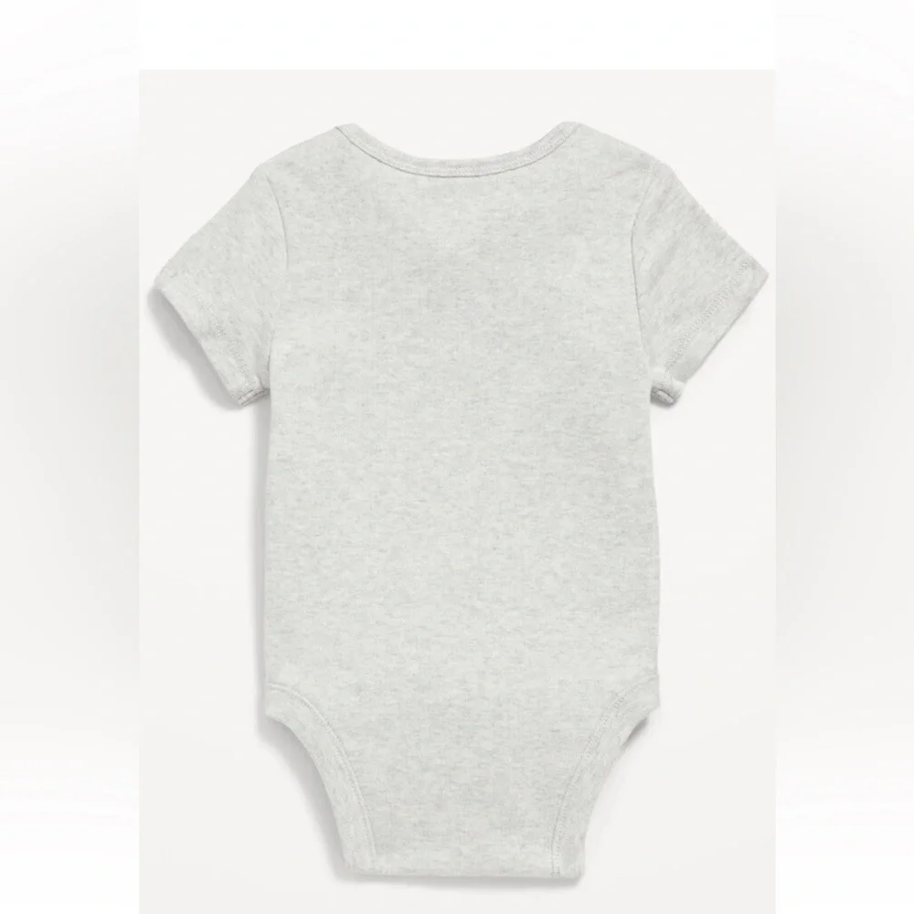 Old Navy Light Gray Baby Bodysuit with Sun, Moon, and Star